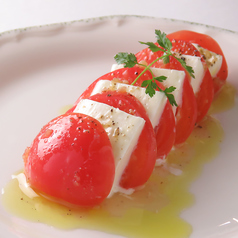 浜松産フルーツトマトとモッツァレラチーズ