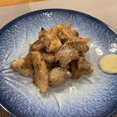 親鶏もも黒胡椒焼きの写真