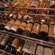 イタリア・フランスを中心に厳選したワインは約800本。