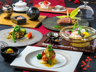 料理はランチ/ディナーともにコースのみのご提供です。