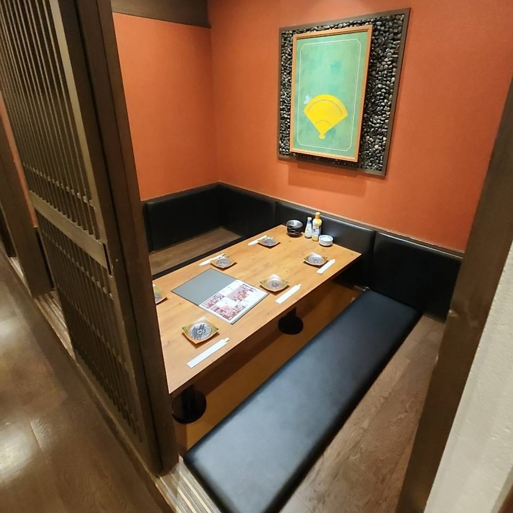 【全席完全個室】テーブル席や掘りごたつ席など少人数でも使える個室をご用意しております！