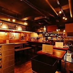 多彩なシーンにご利用いただけるテーブル席をご用意しております。