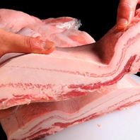 1ヶ月25kg出る圧倒的人気の豚バラ!冷凍物は一切使用なし