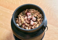 旨みがつまった「たこの釜飯」