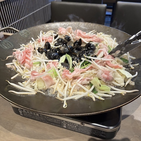 宍道湖産しじみを使った炊き肉♪夢ポークと磐田雪エビの鉄板焼きを楽しめる和風居酒屋