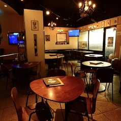 少人数で気軽に使える丸テーブル