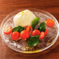 料理メニュー写真&nbsp;濃厚ブラータチーズとトマト