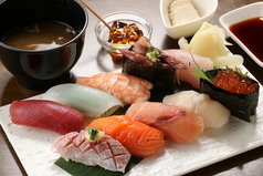 旬のお寿司盛合わせ