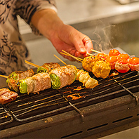 【備長炭で焼き上げる】自慢の博多串焼きは絶品!