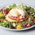 料理メニュー写真&nbsp;エッグベネディクトパンケーキ