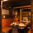 和庭園を思わせるような店内空間がかまどかの自慢のひとつ！掘りごたつ個室、テーブル個室、カウンター席と多種多様なお席をご用意しております。中には人気の高いお席もございますので、ご宴会の予定がお決まりになりましたら、お早めのご予約がおすすめです♪