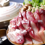 新鮮な天然ぶりを贅沢にしゃぶしゃぶで味わえる【天然ぶりしゃぶ】。二人前からご注文いただけます♪