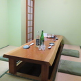 掘りごたつ式の個室がございます。