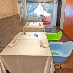 ポップなインテリアでモダンな空間