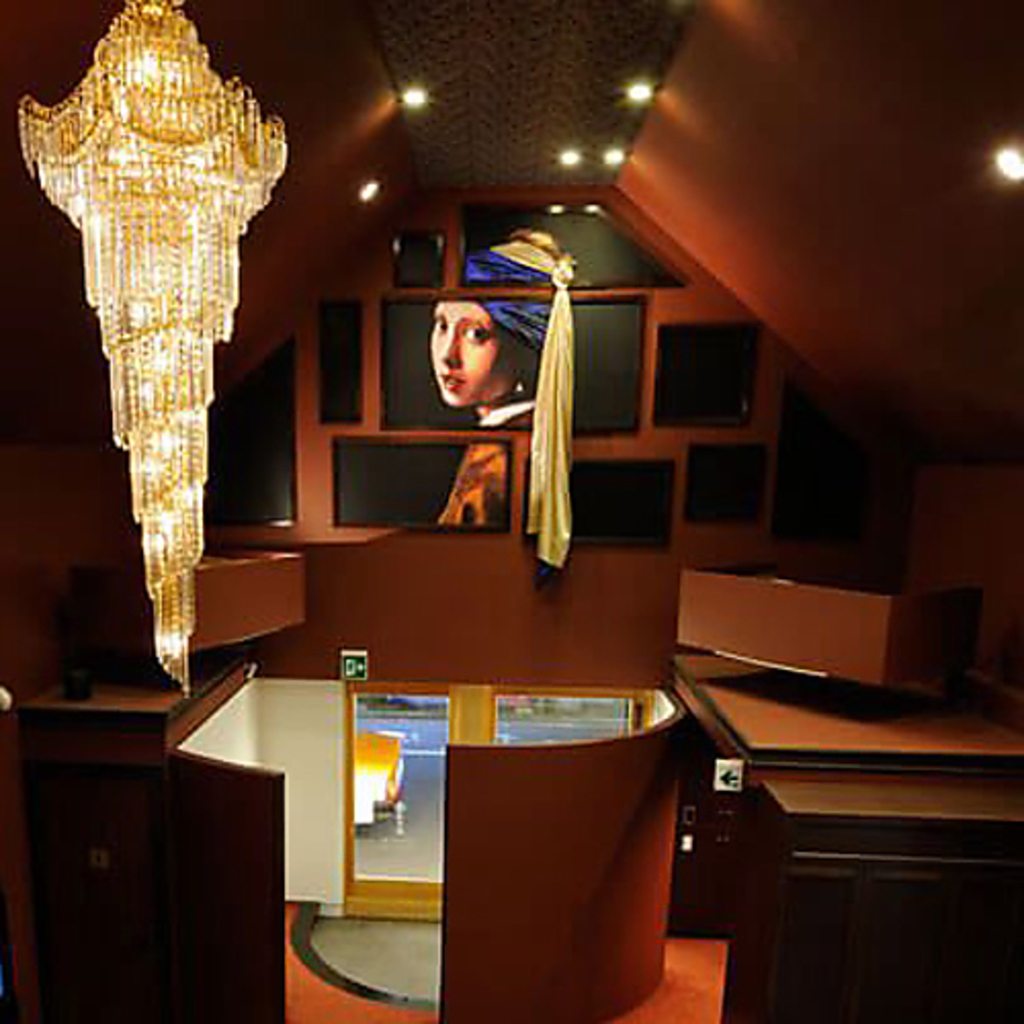 記憶に残る空間美と最高の料理でゲストをもてなす海老酔。個室制でビジネスからファミリーまで！