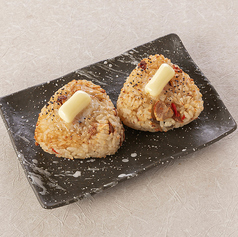かしわ飯のバター焼きおにぎり