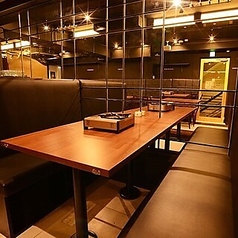 プライベートな食事から、ご宴会まで♪広々テーブル席をご用意しております。