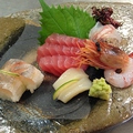 料理メニュー写真 鮪、牡丹海老、貝柱、鯛、かますの棒寿司