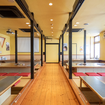 焼肉レストラン 鶴松 灘崎店の雰囲気1