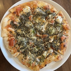 魚介と香草のピザ