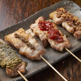 渋谷で美味しいお肉を食べるなら当店へ。鹿児島県産のトップブランド豚『茶美豚』。上質な赤身とサラッとした甘味が特徴の食材を、串焼きなどの一品料理にしてお客様にご提供しております。