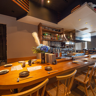 店内にはカウンターもございます