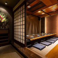 最大12名様まで収容可能な個室席をご用意しております。