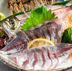 活きアジの刺し身