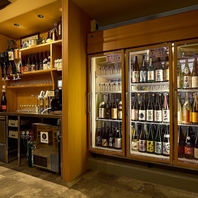 セルフで満喫！日本酒40種と各種美酒