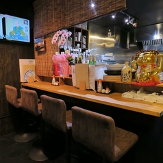 【大人の特等席】サク飲みやデートにも最適なカウンター席。