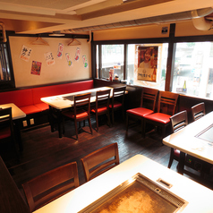 テーブル席×8卓（2名～6名席あり）