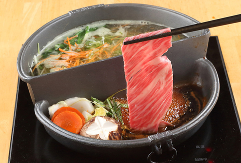 最高の肉質でしゃぶしゃぶとすき焼きを同時に楽しめる食べ放題！