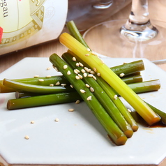 ニンニクの芽の燻製醤油漬け