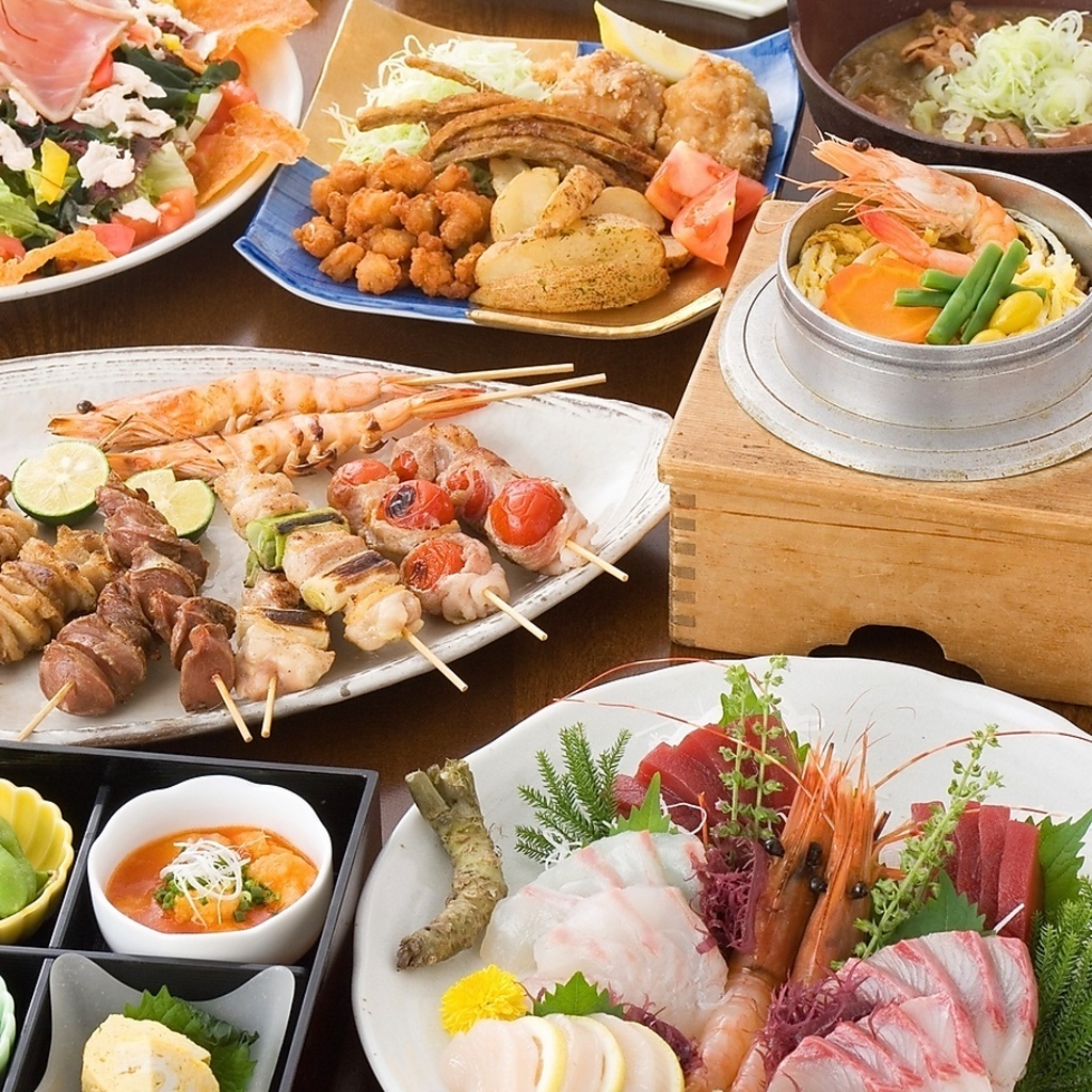 全席個室で焼き鳥と飲み放題！鮮魚の刺身や和牛の炙りも自慢