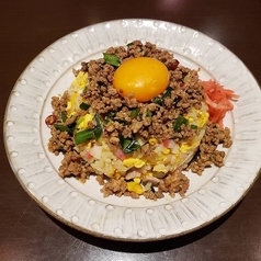 ピリ辛月見台湾焼飯