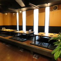 足を伸ばして寛げる◎落ち着いた雰囲気の掘りごたつ席