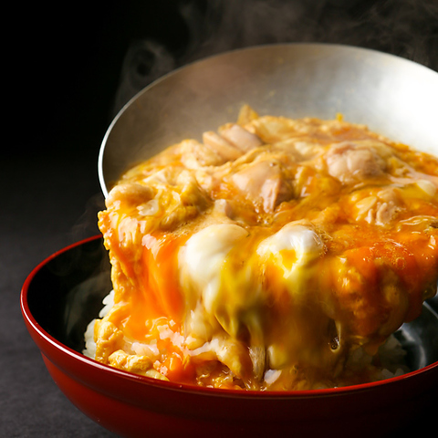 とろとろ卵の親子丼やジューシーな手羽先などの鳥料理がご堪能いただけます♪