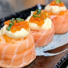 サーモン丸 イクラ添え