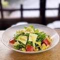 料理メニュー写真 ゴロゴロ焼き野菜と湯葉の京水菜のサラダ