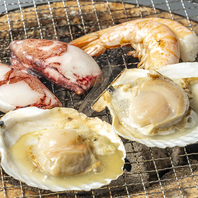 じっくり旨味を凝縮する牡蠣の七輪焼が大人気！