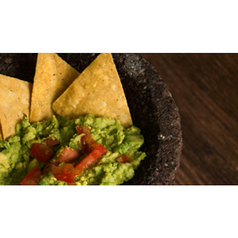 フレッシュアボカドのワカモレ&チップス