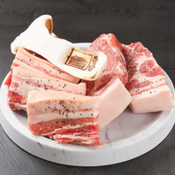 【岩中豚使用！とろける旨味の絶品お肉】