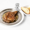 料理メニュー写真&nbsp;【自慢の味】骨付親どりの旨辛焼き