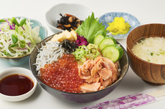 釜揚げしらす・鮭・いくら丼