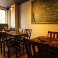 暖かみのある照明で落ち着いた雰囲気の店内は、普段使いのお食事やカジュアルなデートから、歓迎会や送別会、女子会など各種ご宴会におすすめ◎