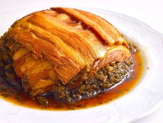 芽菜鹹焼白／豚バラ肉の蒸し煮、ヤーツァイと共に