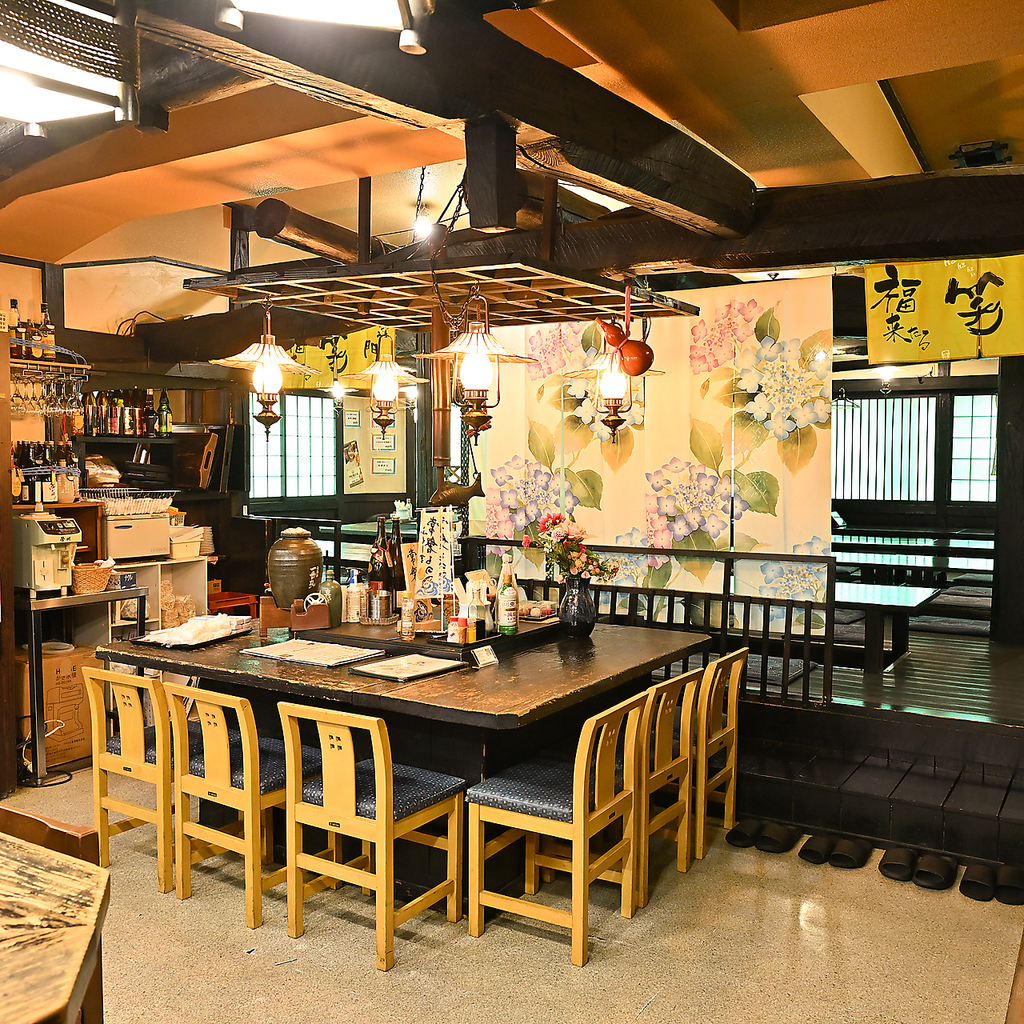 カウンター席もあり！お1人様でもごゆるりとお楽しみいただけます！