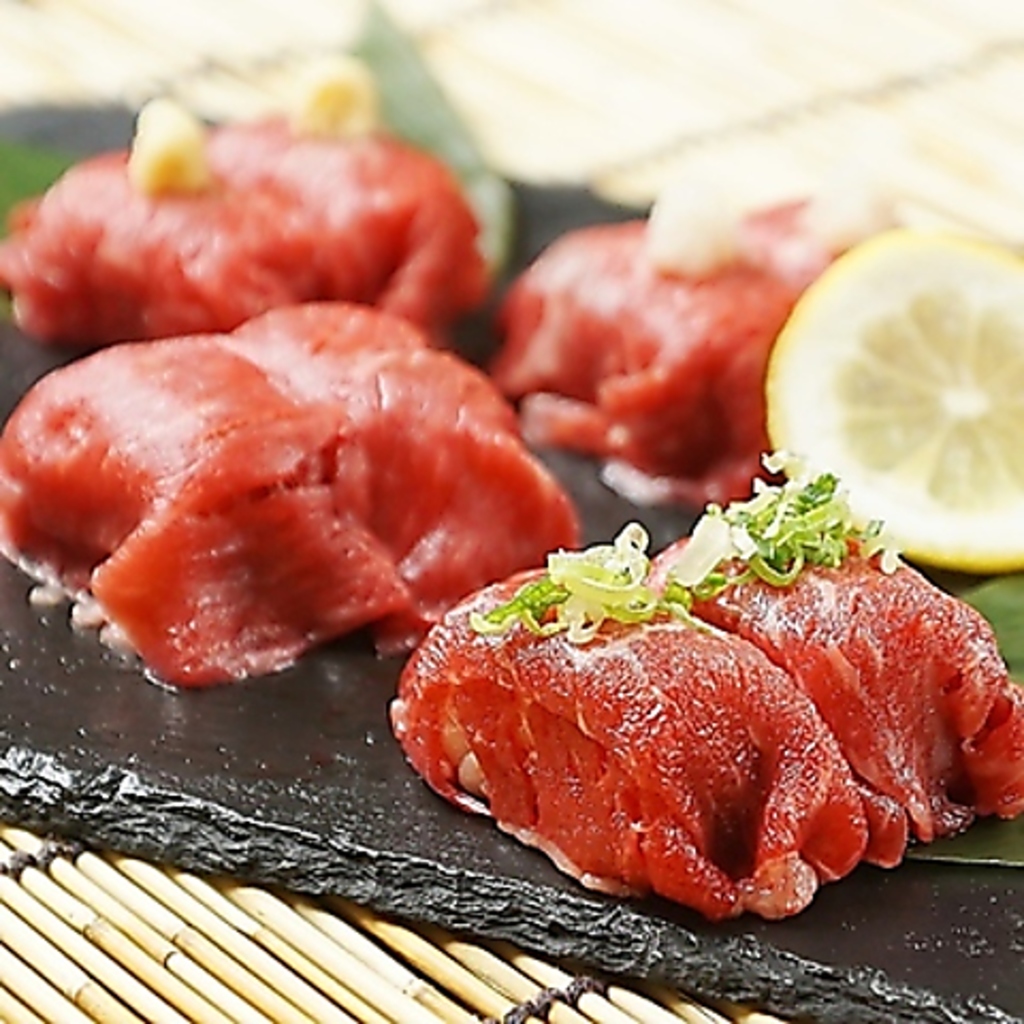 黒毛和牛の肉寿司は単品でもコースでもお楽しみいただけます♪ちょっと贅沢気分のお食事やご宴会に◎