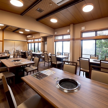 焼肉恩匠 柳川店の雰囲気1