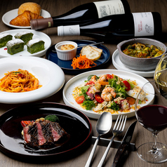 【6 名様〜 1 名様無料!全10品】乾杯スパークリング付!牛サーロイン/赤ワインマスタードソース×大皿シェアの写真